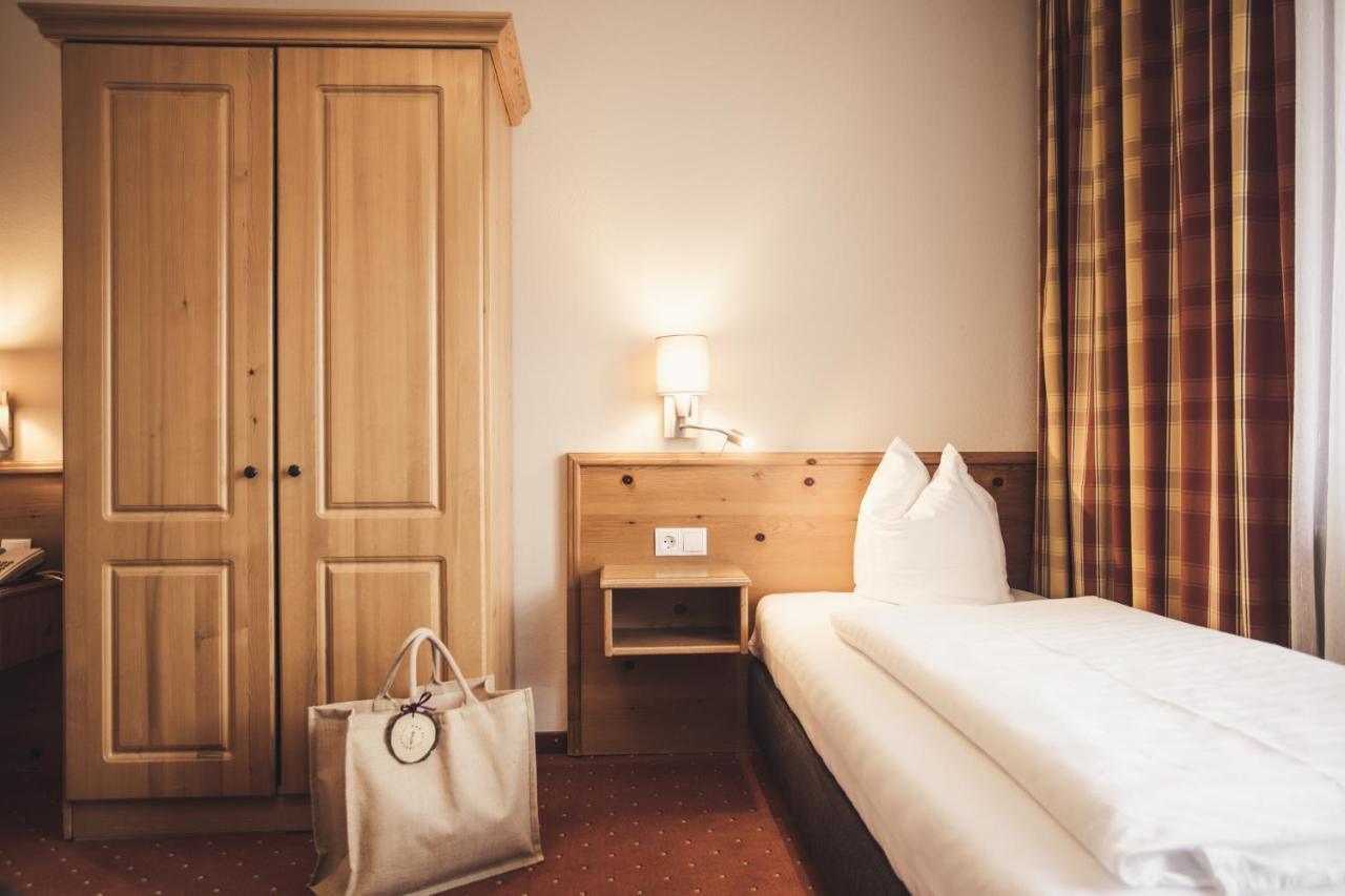 Hotel Johanna Umhausen Buitenkant foto